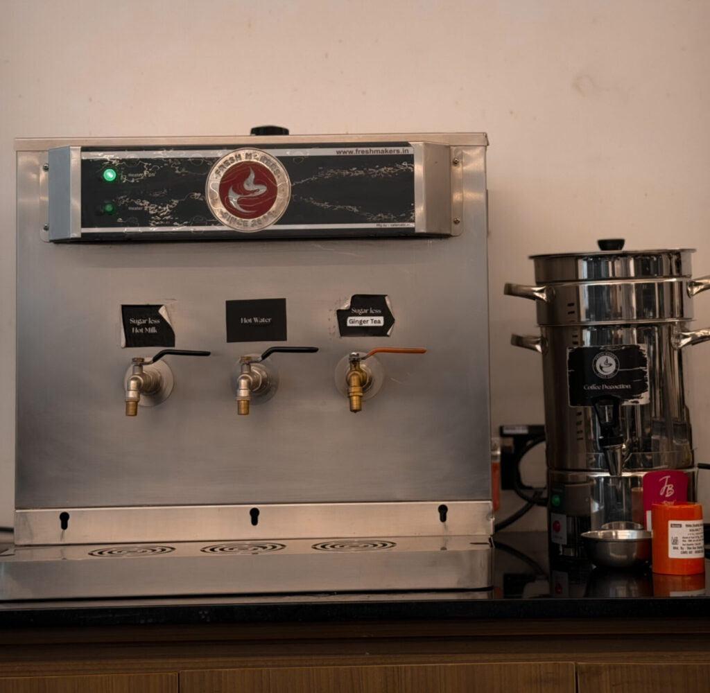 Fresh Maker personalized manual beverage service